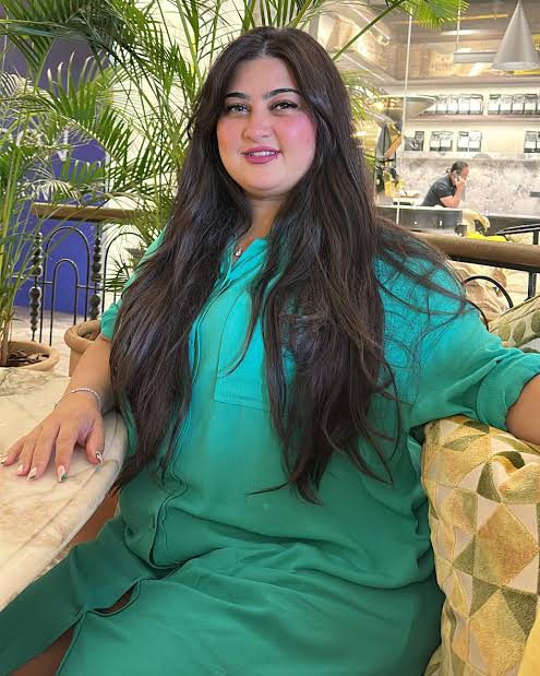 رشروش صانعة السعادة والتأثير الإيجابي